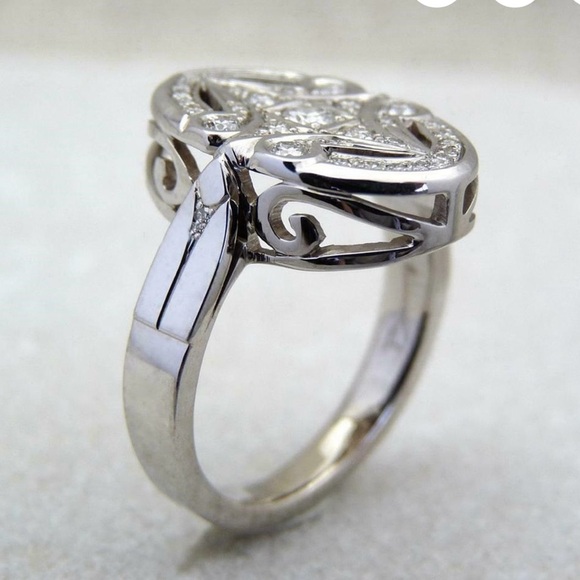 Edwardian Ring, Round Cut CZ & Moissanite Diamond - Picture 9 of 12